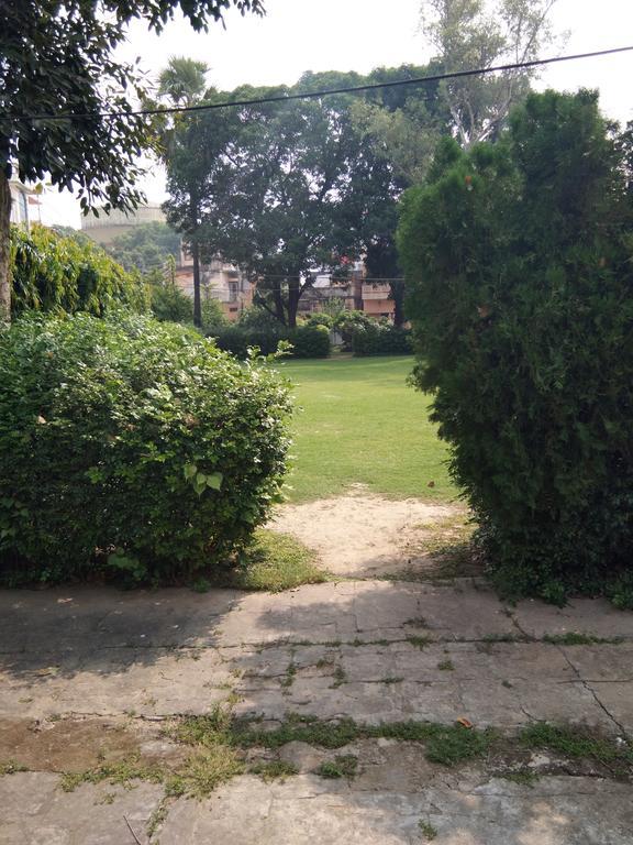 Travelling Troopers Homestay Варанаси Екстериор снимка