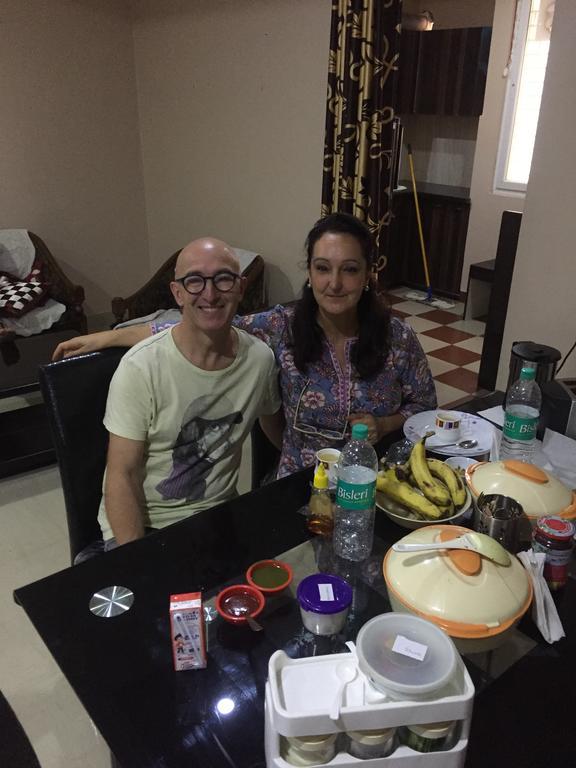 Travelling Troopers Homestay Варанаси Екстериор снимка