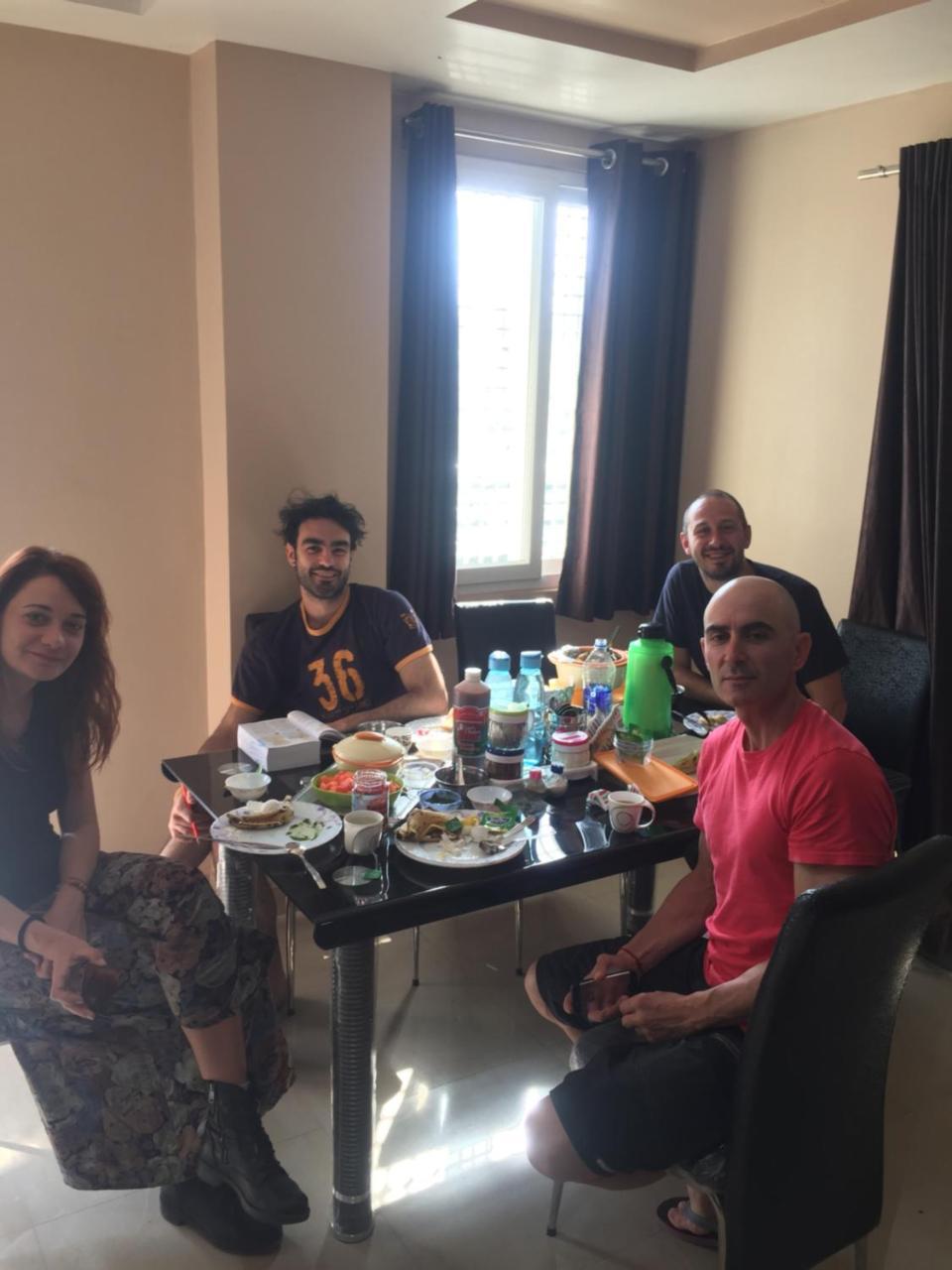Travelling Troopers Homestay Варанаси Екстериор снимка
