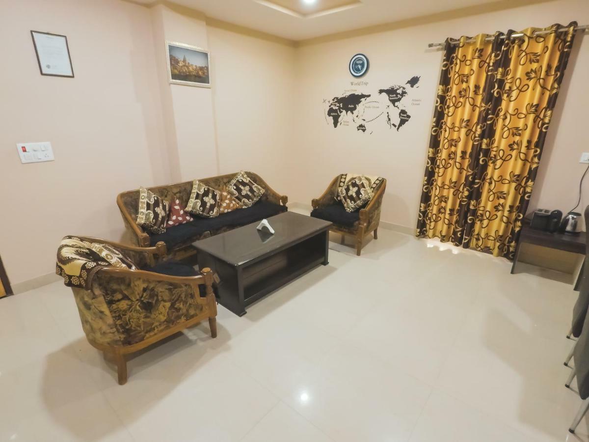 Travelling Troopers Homestay Варанаси Екстериор снимка